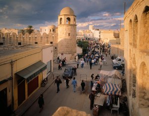 Scena di Strada e Moschea Fortificata da Unbekannt Unbekannt